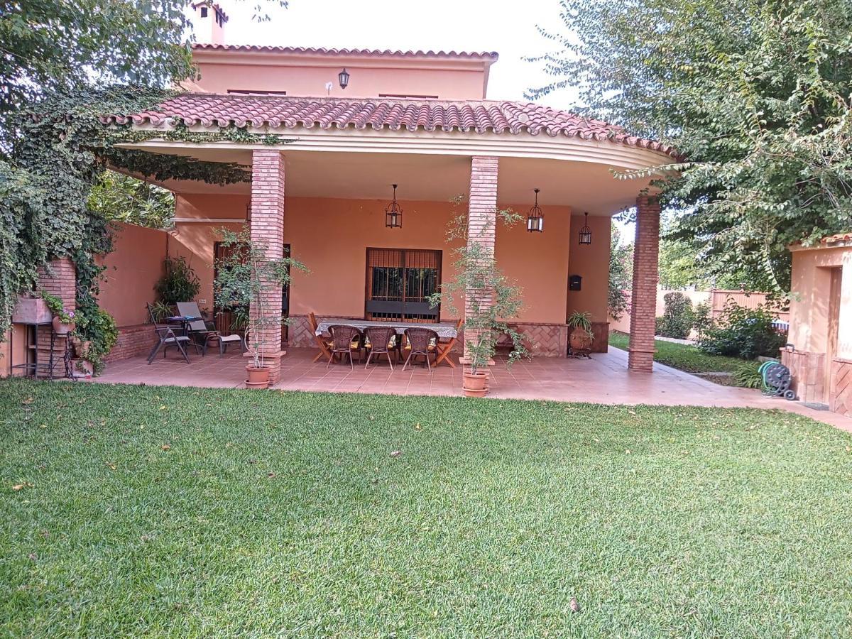 Casa Rural Oregano Кармона Екстериор снимка