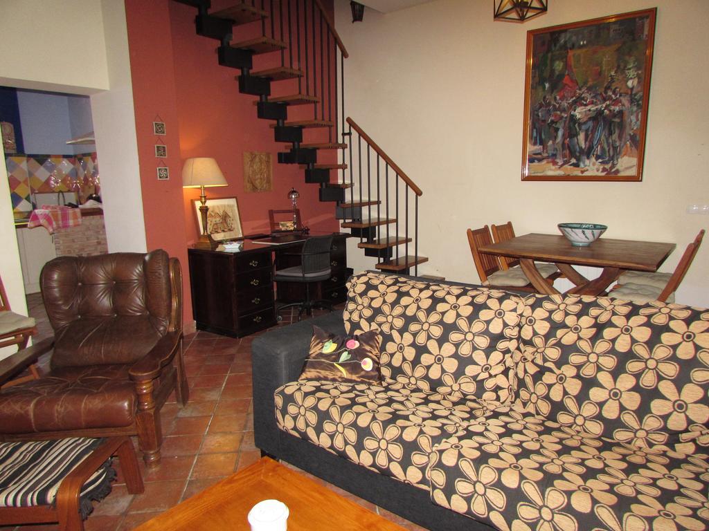 Casa Rural Oregano Кармона Екстериор снимка