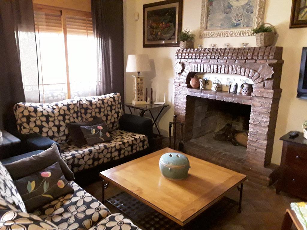 Casa Rural Oregano Кармона Екстериор снимка